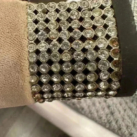 👑👑👑VINTAGE 1968 Christian Dior TAN Velvet Rhinestone Heel Shoes w/ CD Buckle - Picture 6 of 15